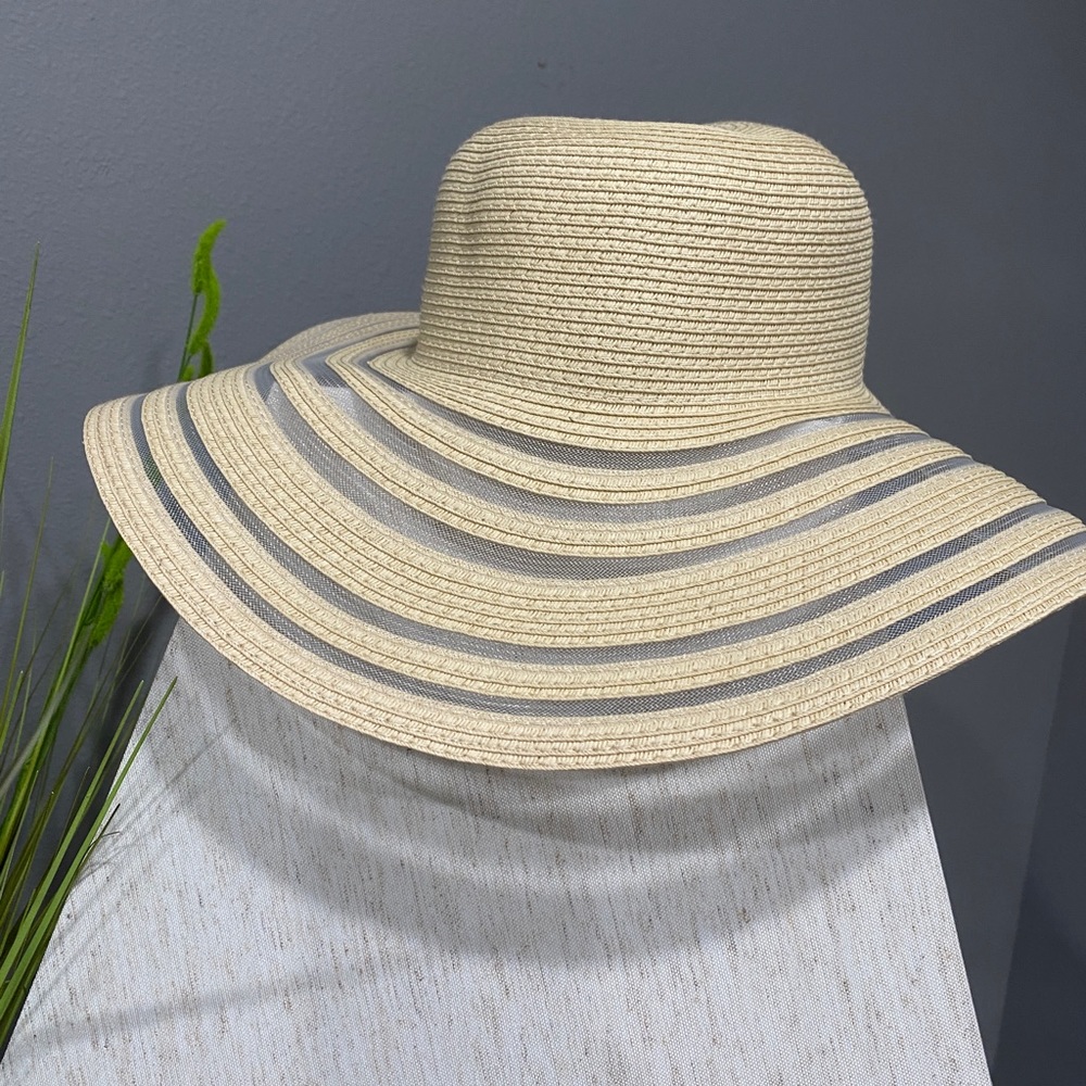 Southern Sparkle beach hat adjustable for multi sizing